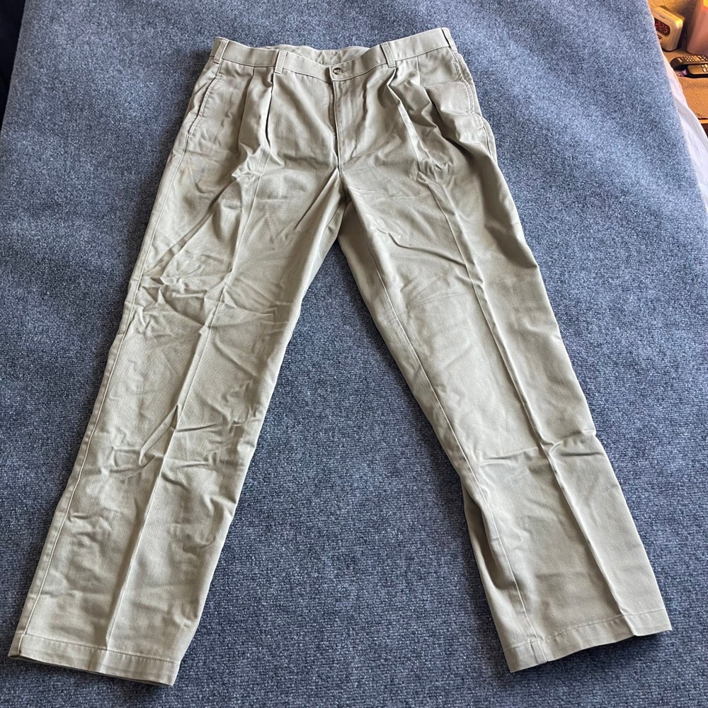 Van Heusen Mens Pleated Khaki Chino Pants Tan Cotton Twill 36x32 Straight Leg
